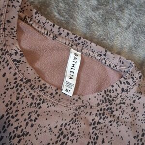 Athleta Womens Medium Tall Long Sleeve Shirt Brown Polka Dot Raglan Stretch Soft